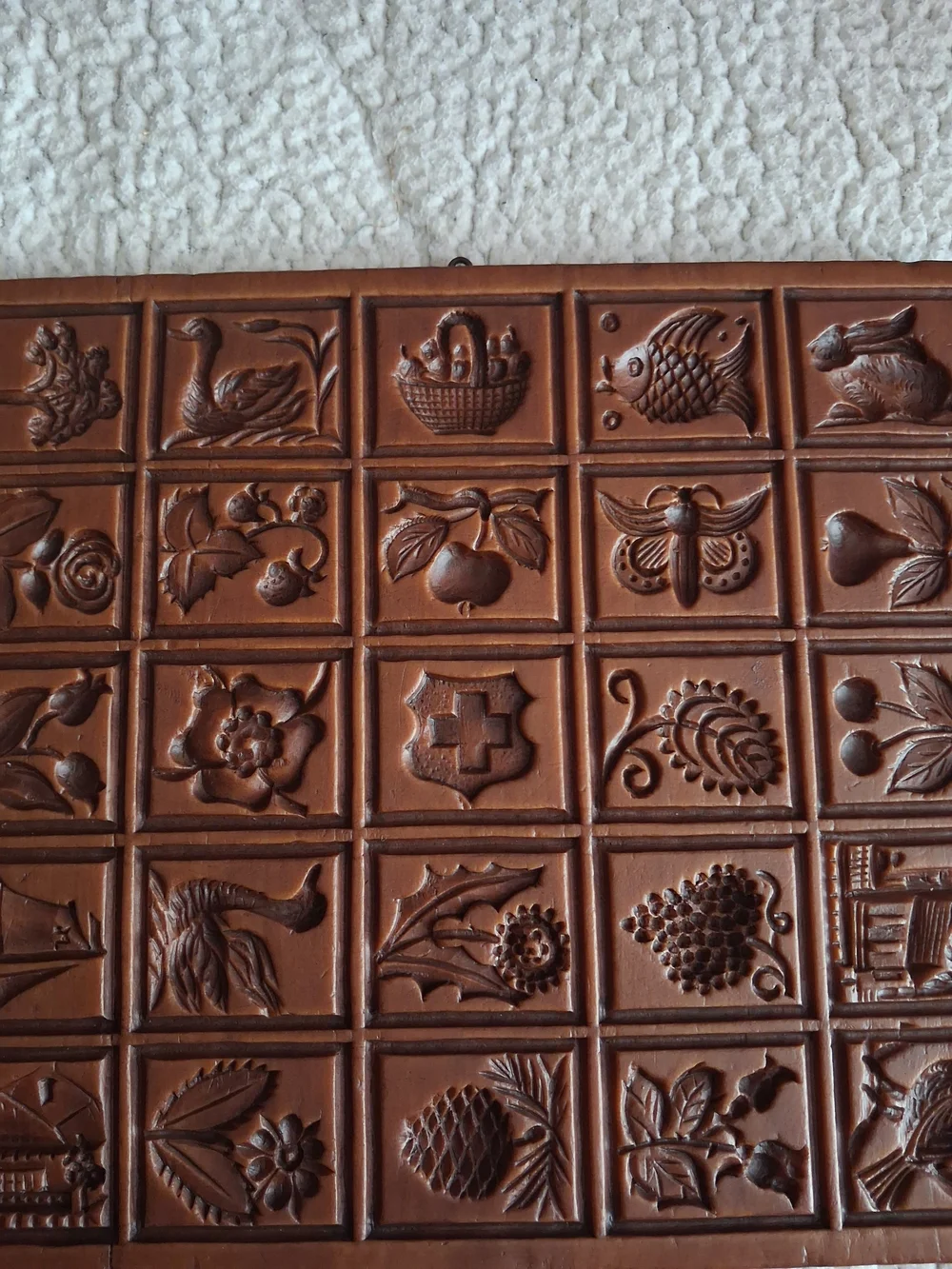 Vintage Wooden Carved Mold The House On The Hill 25 Big Picture 4007 Made IN USA